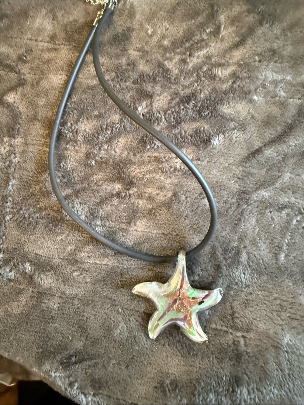 Starfish Pendant Necklace in Green and Brown - Women's Accessory